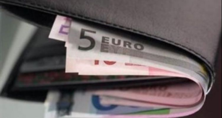 Οδηγός του ΚΤΕΛ Κιλκίς βρήκε και παρέδωσε τσαντάκι με 5.500 ευρώ