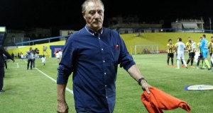 Super League: Πλησιάζει η επιστροφή Μαντζουράκη στο Αγρίνιο;
