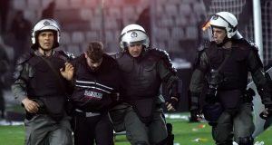 Συμπλοκές και συλλήψεις για οπαδούς του ΠΑΟΚ στο Μενίδι