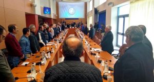 Το Περιφερειακό Συμβούλιο τίμησε τον πρώην ΠτΔ Κωστή Στεφανόπουλο –…