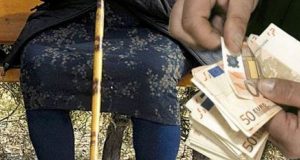 Βλυζιανά Αστακού: Νεαρός ημεδαπός άρπαξε χρήματα από ηλικιωμένη