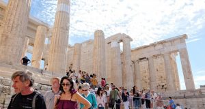 Πόσοι τουρίστες έφτασαν στην Ελλάδα το 2016