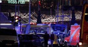 Τρομοκρατική επίθεση σε χριστουγεννιάτικη αγορά στο Βερολίνο! Τουλάχιστον 9 νεκροί…