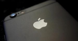 Η Apple διερευνά ισχυρισμούς για φωτιά σε iPhone 7