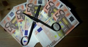 «Ψαλίδι» στις συντάξεις από το πρώτο ευρώ προσωπικής διαφοράς
