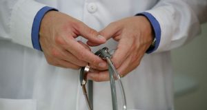 Εγκρίθηκε η προκήρυξη για την πρόσληψη 768 ειδικευμένων γιατρών