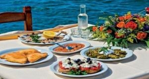 Το BBC αποθεώνει την ελληνική κουζίνα: Αυτά τα 8 ελληνικά…