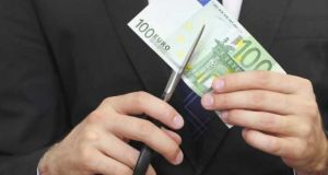 Εξωδικαστικός συμβιβασμός: «Κούρεμα» οφειλών προς τράπεζες και δημόσιο