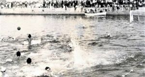 Κυριακή 17 Ιουλίου 1949 / Οι πρώτοι αγώνες υδατοσφαίρισης στο…