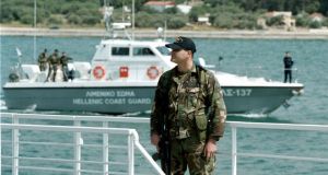 Ελληνικά πυρά σε τουρκικό πλοίο – Σκηνικό έντασης στήνουν οι…