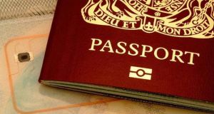 Αερολιμένας Ακτίου: Σύλληψη ζευγαριού για πλαστά ταξιδιωτικά έγγραφα