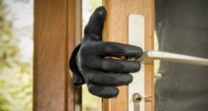 Αγρίνιο: Ανήλικοι επιχείρησαν να κλέψουν 82χρονη μέσα στο σπίτι της