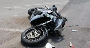 Σοβαρό τροχαίο ατύχημα με μηχανή στην Παλιοβούνα