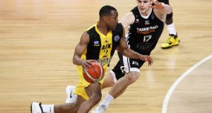 Basketball Champions League: Ήττα που περιορίζει τις πιθανότητες της Α.Ε.Κ.