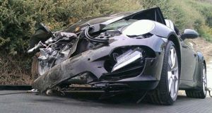 Αυτοκίνητο έγινε σμπαράλια μετά από εκτροπή στη Νεάπολη Αγρινίου –…