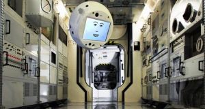 Το αιωρούμενο «έξυπνο» ρομπότ Cimon στάλθηκε στον Διεθνή Διαστημικό Σταθμό