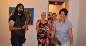 Αμφιλοχία: Εγκαινιάστηκε η έκθεση ζωγραφικής «Ιστορίες» της Μπαρμπαρέλα Σφήκα (Βίντεο-Φωτό)