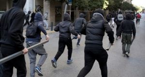Αγρίνιο: Ελεύθεροι οι πέντε κατηγορούμενοι για τα προχθεσινά επεισόδια –…