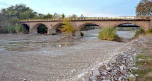 Η γέφυρα της Αβώρανης, επί του χειμάρρου-ποταμού Ερημίτσα (Βίντεο)
