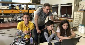 Τρεις έφηβοι θα εκπροσωπήσουν την Ελλάδα στην Ολυμπιάδα Ρομποτικής στην…
