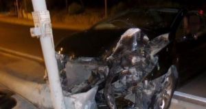 Ναύπακτος: Σύγκρουση αυτοκινήτου σε κολώνα – Τραυματίας ο οδηγός