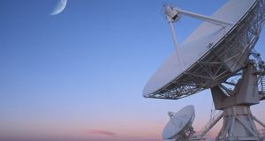 Αστρονόμοι «άκουσαν» μυστηριώδη ραδιοκύματα από μακρινό γαλαξία