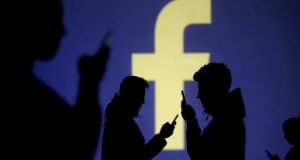 «Έπεσε» ξανά το Facebook στην Ελλάδα