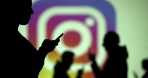 Instagram: Τι συμβαίνει και διαγράφονται μαζικά followers