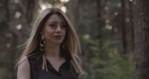 «Έννοια»: Ακούστε το νέο τραγούδι της Αγρινιώτισσας Άννας Πανταζοπούλου (Βίντεο)