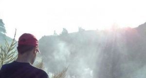 Φωτιά σε δύσβατη περιοχή στα σύνορα Ευρυτανίας και Αιτωλ/νίας (Φωτό)
