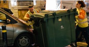 Αμφιλοχία: Πρόβλημα με την αποκομιδή των σκουπιδιών λόγω άναρχου παρκαρίσματος