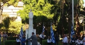 Κατάθεση στεφάνου για την 28η Οκτωβρίου από τον Αντιδήμαρχο Παιδείας