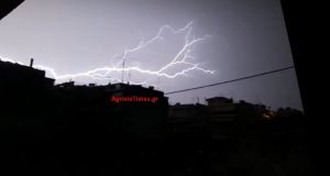 Αγρίνιο: Η νύχτα έγινε… μέρα εν μέσω διακοπής ρεύματος! (Βίντεο…