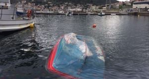 Βούλιαξαν βάρκες από την κακοκαιρία στη Μαρίνα Αμφιλοχίας (Φωτό)