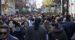 Ανησυχητικό σενάριο για τον πληθυσμό: Στα 8 εκατομμύρια οι Έλληνες…