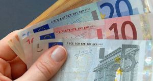 Πληρωμή επιδόματος 534 ευρώ στους δικαιούχους