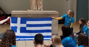 Βρετανικό Μουσείο: Το συγκλονιστικό μοιρολόι μαθητών της Κρήτης μπροστά στην…