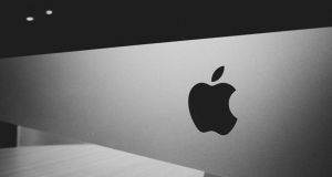 Η Apple κλείνει τα καταστήματά της εκτός Κίνας έως 27…