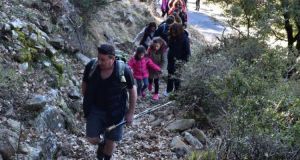 Νίκος Σ. Κωστακόπουλος: Πεζοπορία στην «ΠΑΝθέα» στο ελατοδάσος του Δρυμώνα