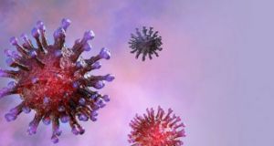 Κορωνοϊός: Πόσα σωματίδια χρειάζονται για να αρρωστήσει κάποιος
