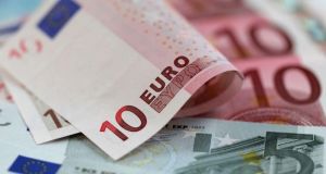 Μειώσεις φόρων φέρνει το πακέτο των 32 δισ. ευρώ