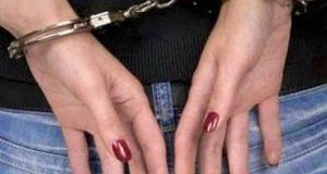 Αγρίνιο: Σύλληψη αλλοδαπής – Κατασχέθηκε πιστόλι κρότου, με γεμιστήρα και φυσίγγια