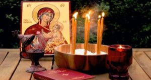 Ι.Ν. Αγίας Τριάδος Αγρινίου: Τέλεση του Ιερού Ευχελαίου