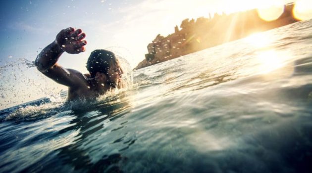 Κολύμβηση: Πώς να αποφύγετε τους τραυματισμούς στον ώμο