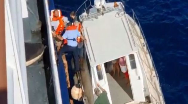 Διάσωση 151 προσφύγων ανοιχτά της Αμοργού – Επέβαιναν σε φορτηγό πλοίο (Video)