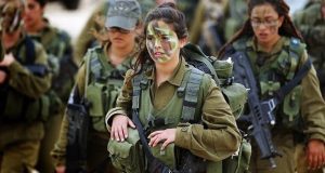 Πρόταση για στράτευση γυναικών στον ελληνικό στρατό