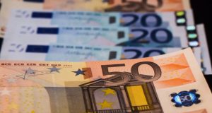 Λήγουν σήμερα οι αιτήσεις για το έκτακτο επίδομα 1.000 ευρώ…