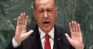 Επιχείρηση «ξεπλύματος» του Ερντογάν από το Bloomberg