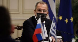 Η επίσκεψη Λαβρόφ και η δύσκολη αναθέρμανση των ελληνορωσικών σχέσεων