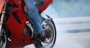 Μεσολόγγι: Συνελήφθη ανήλικος για αφαίρεση σταθμευμένης μοτοσυκλέτας